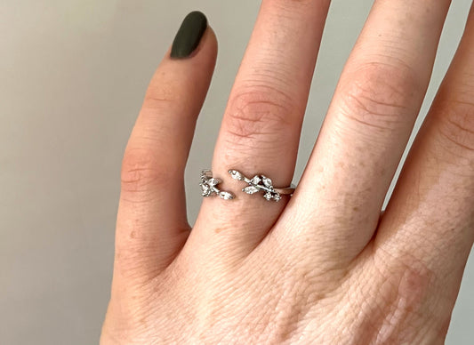 Ring blad met steentjes